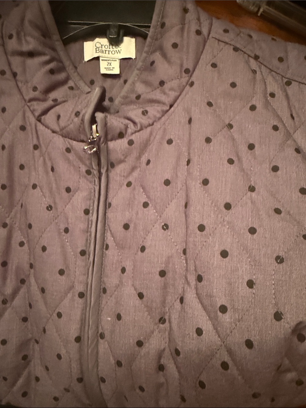 Croft & Barrow Gray and Black Quilted Vest with Polka Dot Texture Size 2X - Picture 4 of 4
